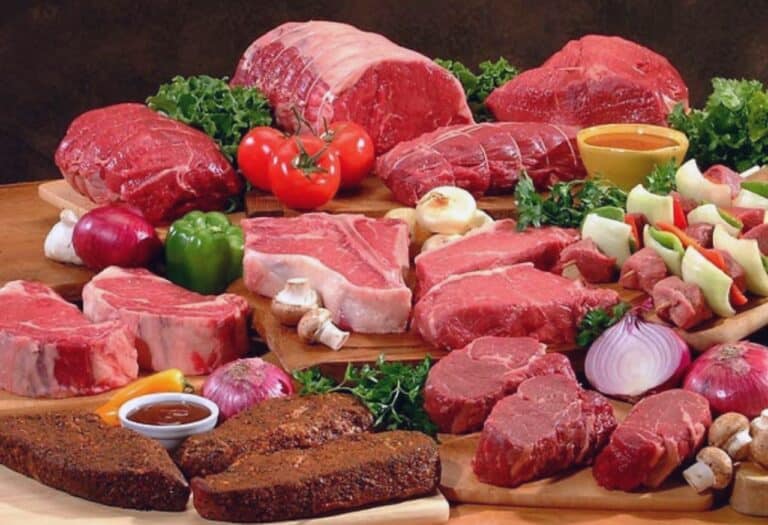 Uma imagem que ilustra carne crua em um sonho.