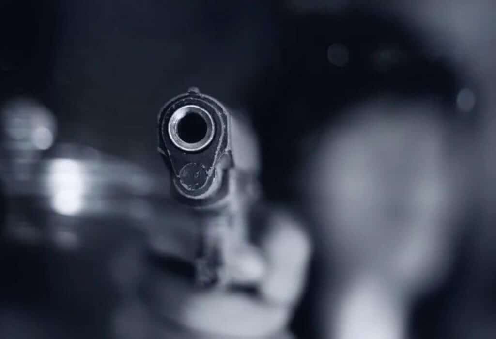 Uma imagem que ilustra uma arma para interpretar um assasinato.